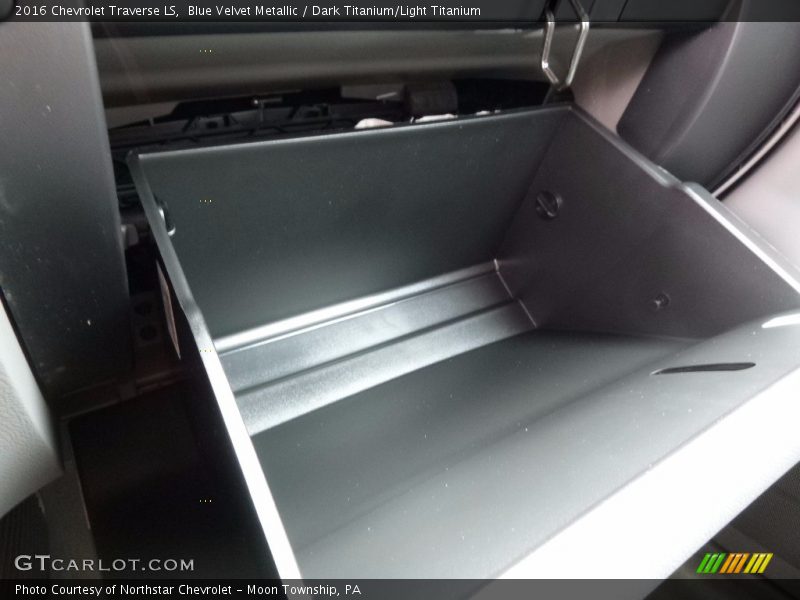 Blue Velvet Metallic / Dark Titanium/Light Titanium 2016 Chevrolet Traverse LS