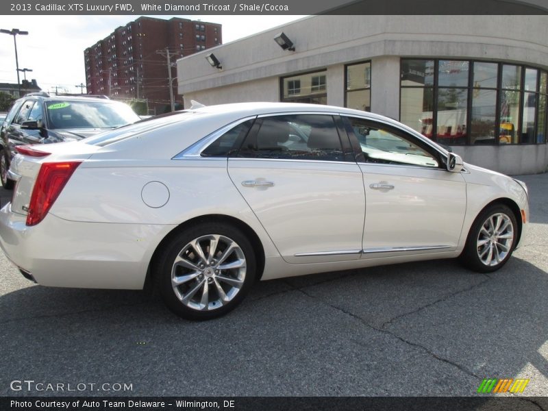 White Diamond Tricoat / Shale/Cocoa 2013 Cadillac XTS Luxury FWD