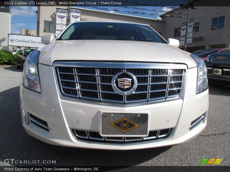White Diamond Tricoat / Shale/Cocoa 2013 Cadillac XTS Luxury FWD