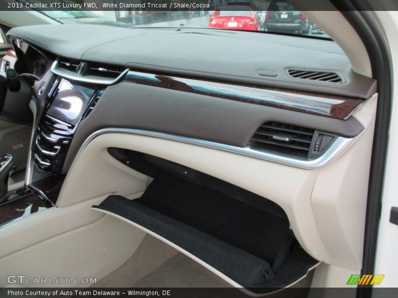 White Diamond Tricoat / Shale/Cocoa 2013 Cadillac XTS Luxury FWD