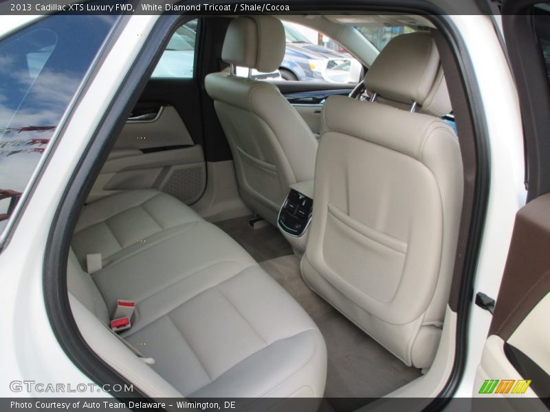 White Diamond Tricoat / Shale/Cocoa 2013 Cadillac XTS Luxury FWD