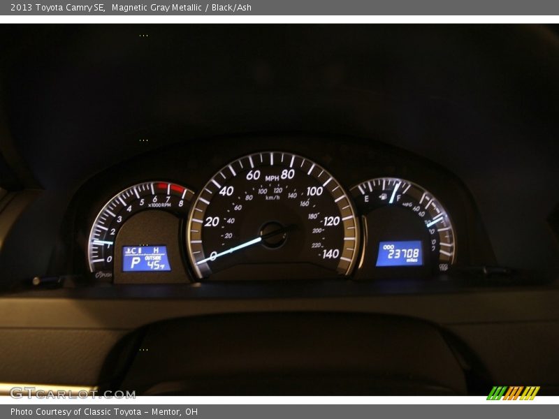 Magnetic Gray Metallic / Black/Ash 2013 Toyota Camry SE
