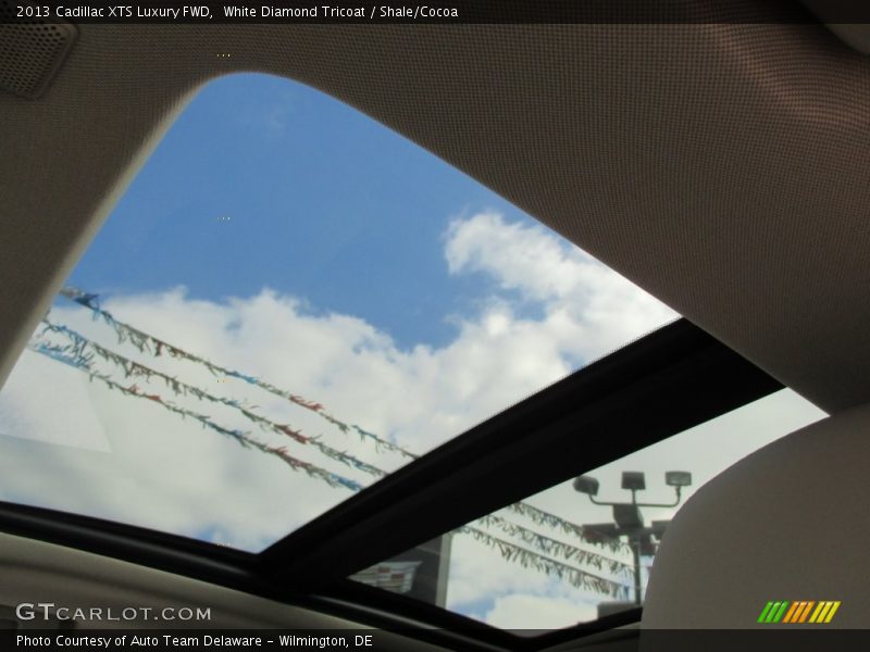 White Diamond Tricoat / Shale/Cocoa 2013 Cadillac XTS Luxury FWD