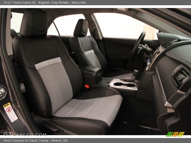 Magnetic Gray Metallic / Black/Ash 2013 Toyota Camry SE