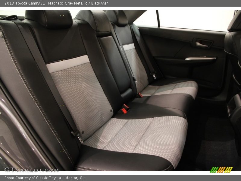 Magnetic Gray Metallic / Black/Ash 2013 Toyota Camry SE