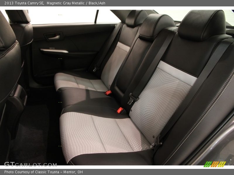 Magnetic Gray Metallic / Black/Ash 2013 Toyota Camry SE