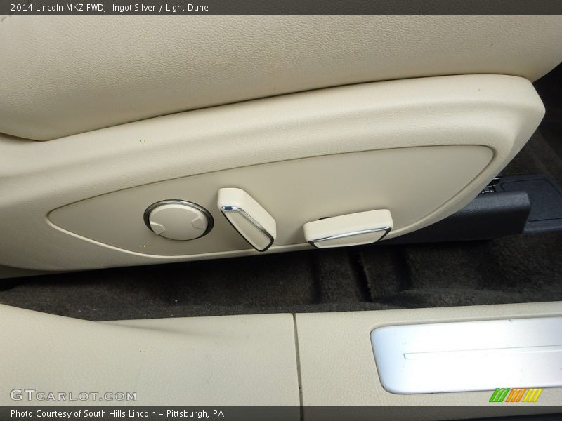 Ingot Silver / Light Dune 2014 Lincoln MKZ FWD