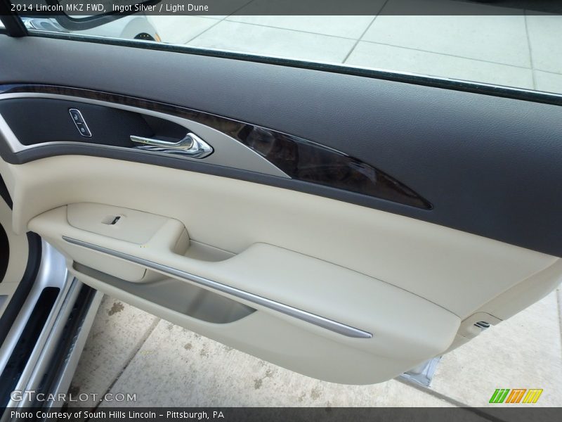 Ingot Silver / Light Dune 2014 Lincoln MKZ FWD