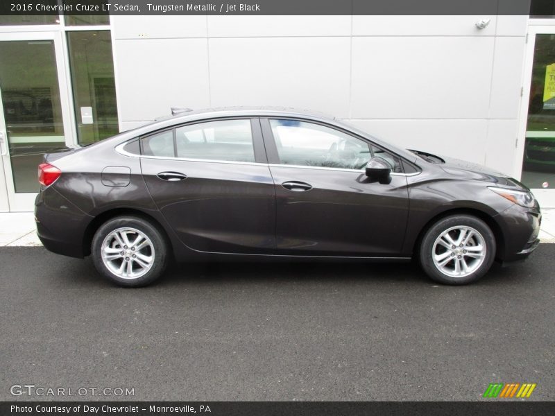 Tungsten Metallic / Jet Black 2016 Chevrolet Cruze LT Sedan