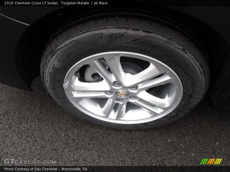 Tungsten Metallic / Jet Black 2016 Chevrolet Cruze LT Sedan