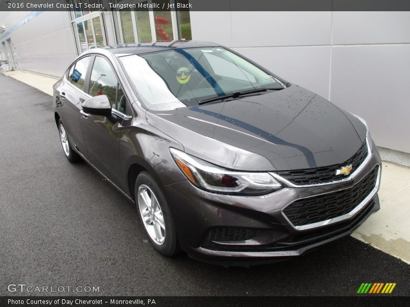 Tungsten Metallic / Jet Black 2016 Chevrolet Cruze LT Sedan