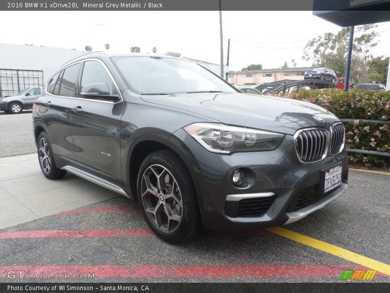 Mineral Grey Metallic / Black 2016 BMW X1 xDrive28i