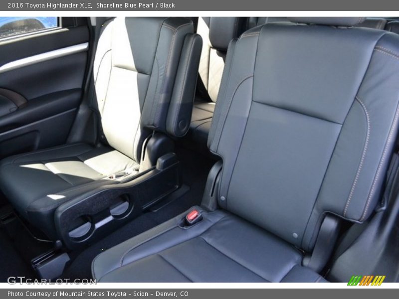 Shoreline Blue Pearl / Black 2016 Toyota Highlander XLE