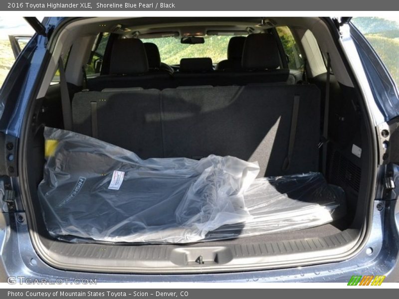 Shoreline Blue Pearl / Black 2016 Toyota Highlander XLE