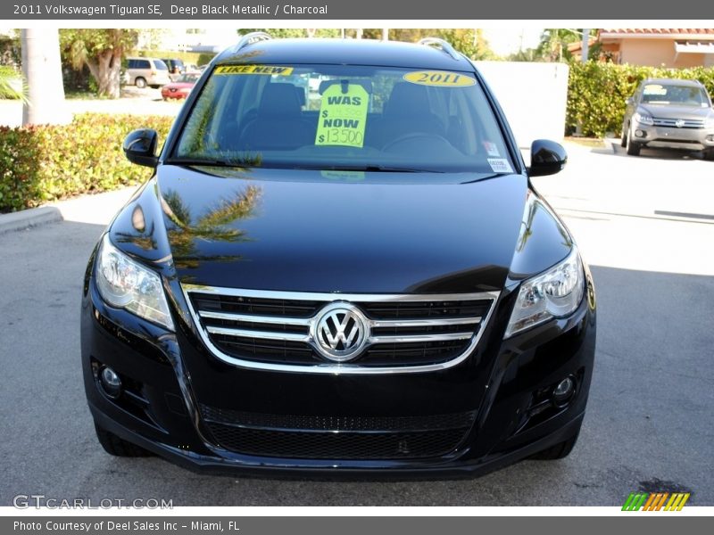 Deep Black Metallic / Charcoal 2011 Volkswagen Tiguan SE