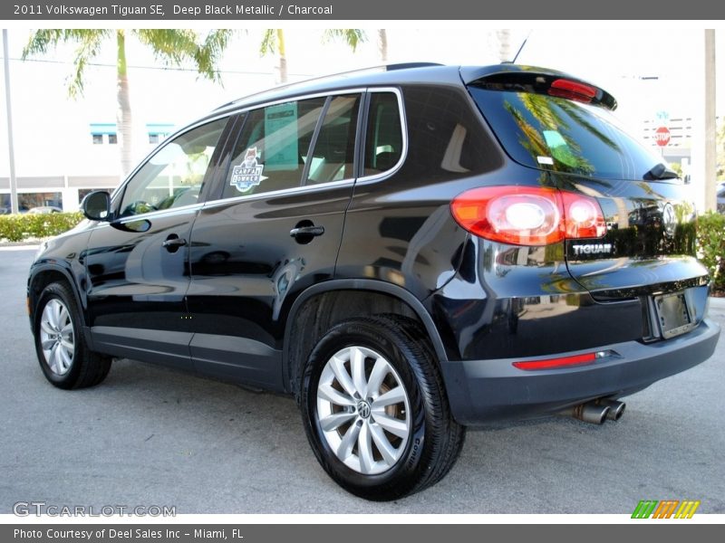 Deep Black Metallic / Charcoal 2011 Volkswagen Tiguan SE