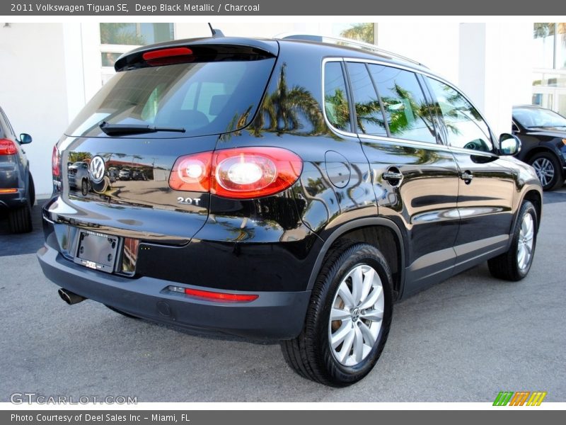 Deep Black Metallic / Charcoal 2011 Volkswagen Tiguan SE