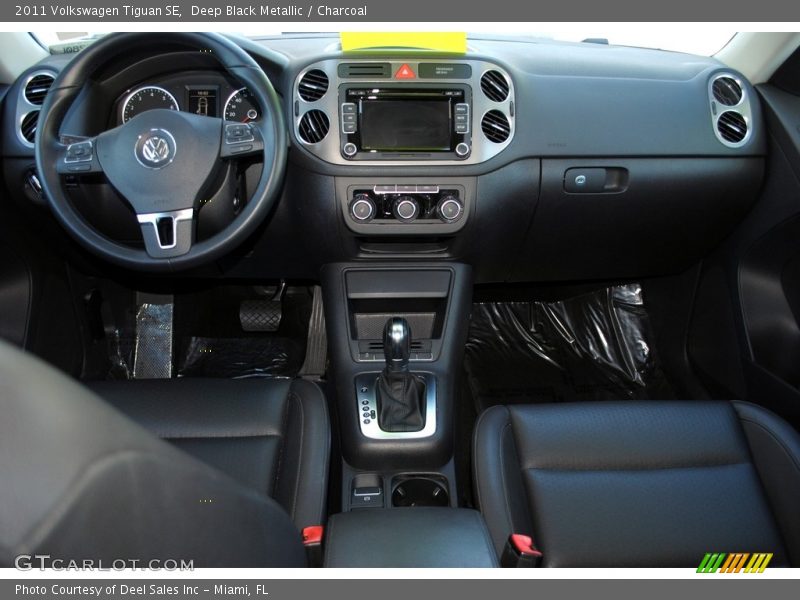Deep Black Metallic / Charcoal 2011 Volkswagen Tiguan SE