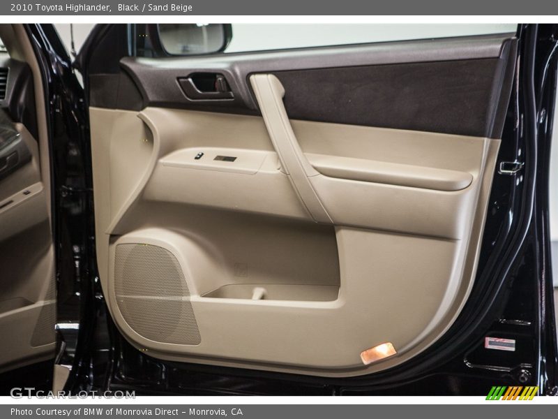 Black / Sand Beige 2010 Toyota Highlander