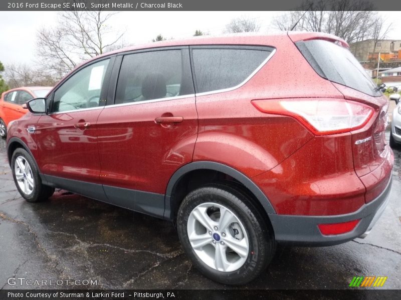 Sunset Metallic / Charcoal Black 2016 Ford Escape SE 4WD