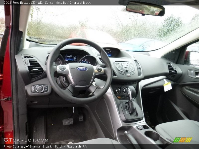 Sunset Metallic / Charcoal Black 2016 Ford Escape SE 4WD