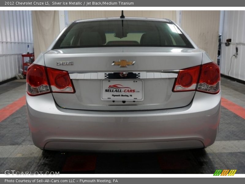 Silver Ice Metallic / Jet Black/Medium Titanium 2012 Chevrolet Cruze LS
