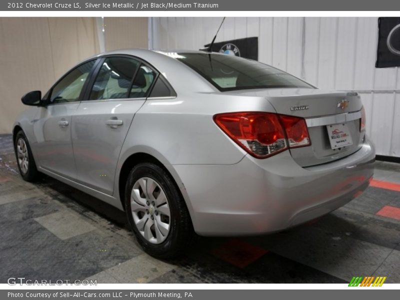 Silver Ice Metallic / Jet Black/Medium Titanium 2012 Chevrolet Cruze LS