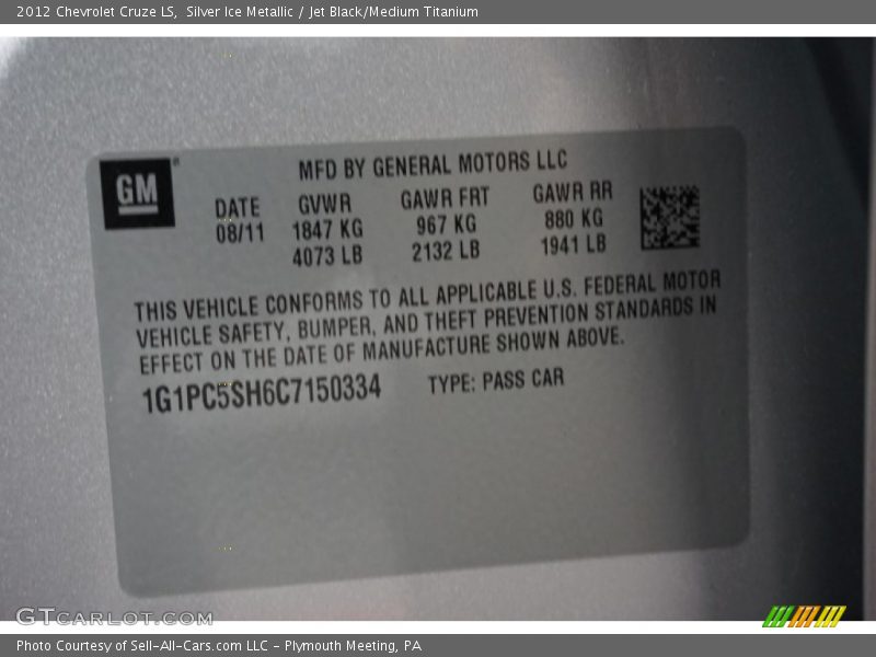 Silver Ice Metallic / Jet Black/Medium Titanium 2012 Chevrolet Cruze LS