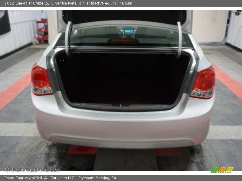 Silver Ice Metallic / Jet Black/Medium Titanium 2012 Chevrolet Cruze LS