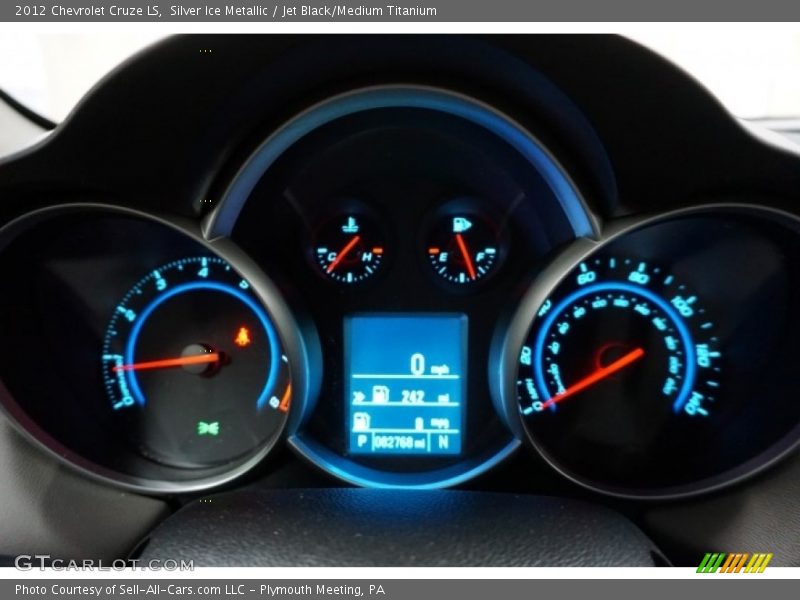 Silver Ice Metallic / Jet Black/Medium Titanium 2012 Chevrolet Cruze LS