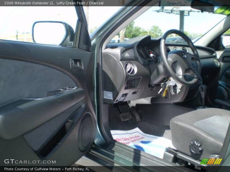 Lofty Green Pearl / Charcoal 2006 Mitsubishi Outlander LS