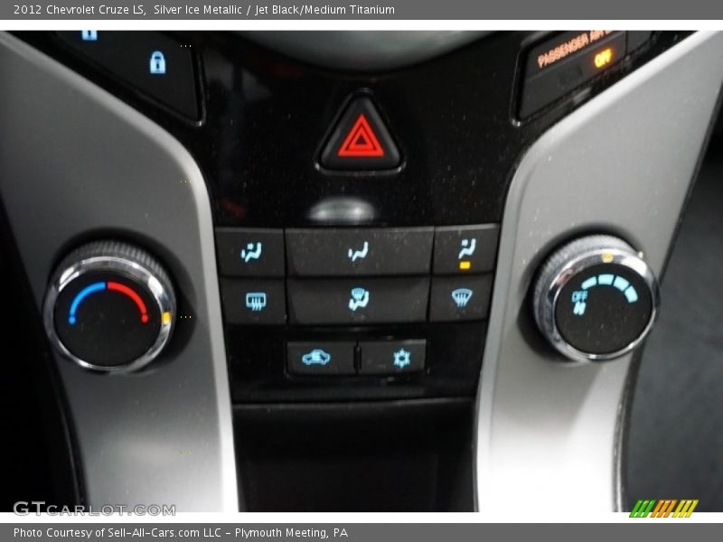 Silver Ice Metallic / Jet Black/Medium Titanium 2012 Chevrolet Cruze LS