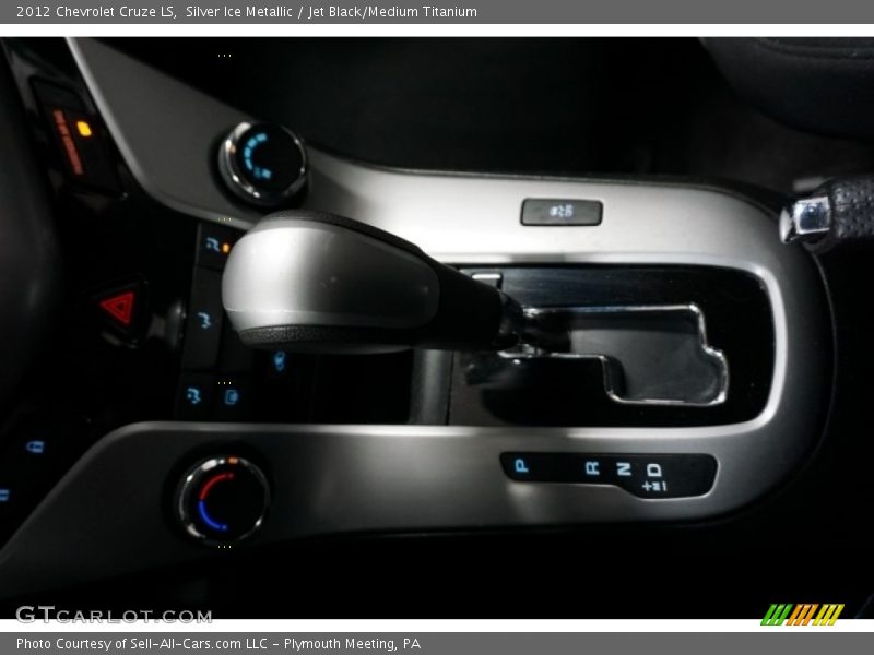 Silver Ice Metallic / Jet Black/Medium Titanium 2012 Chevrolet Cruze LS