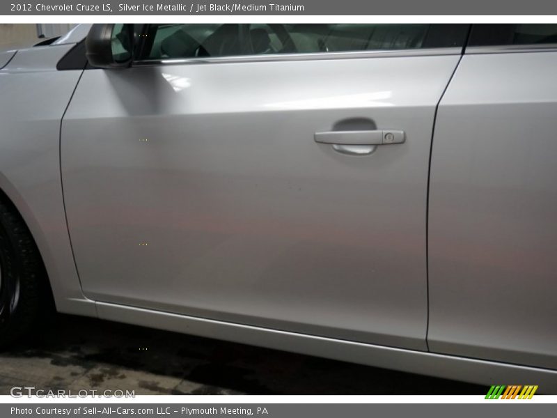 Silver Ice Metallic / Jet Black/Medium Titanium 2012 Chevrolet Cruze LS