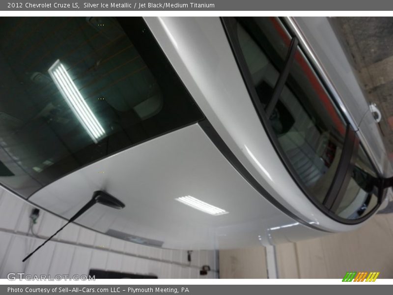 Silver Ice Metallic / Jet Black/Medium Titanium 2012 Chevrolet Cruze LS