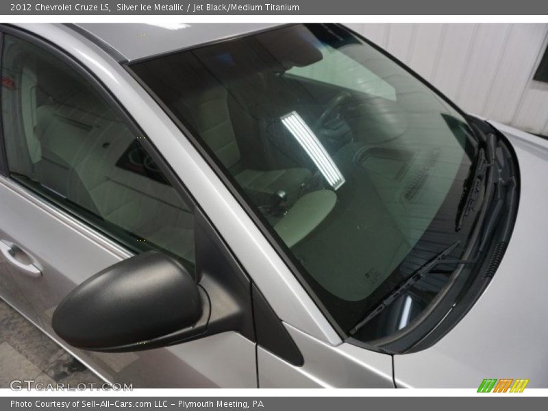 Silver Ice Metallic / Jet Black/Medium Titanium 2012 Chevrolet Cruze LS