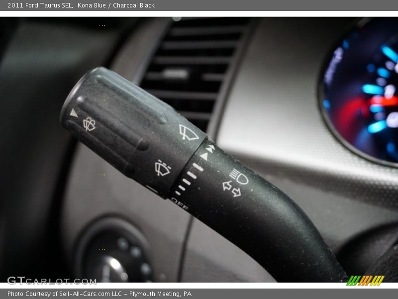 Kona Blue / Charcoal Black 2011 Ford Taurus SEL