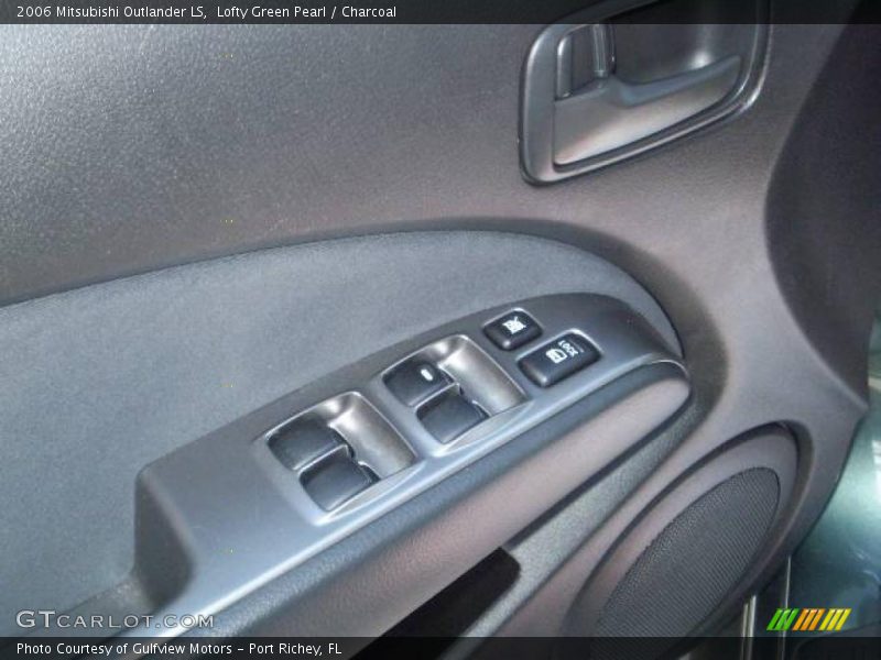 Lofty Green Pearl / Charcoal 2006 Mitsubishi Outlander LS
