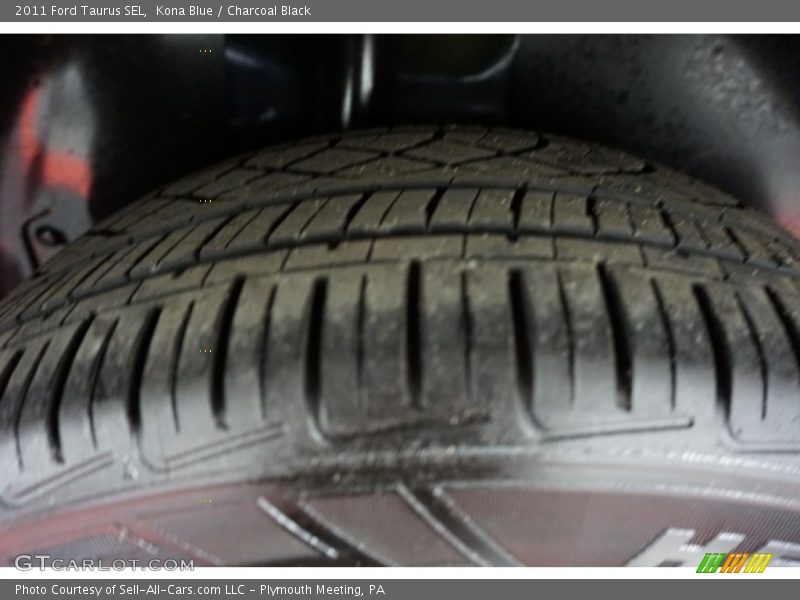 Kona Blue / Charcoal Black 2011 Ford Taurus SEL