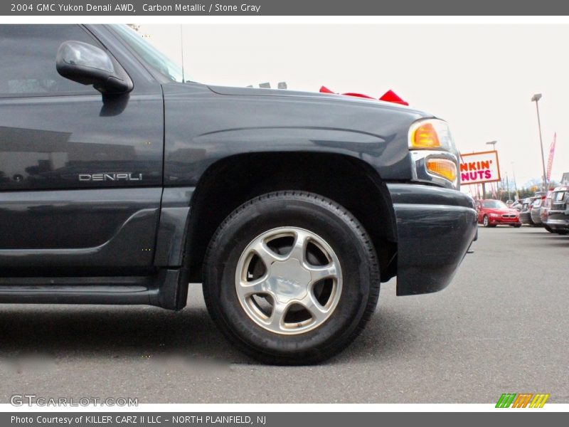 Carbon Metallic / Stone Gray 2004 GMC Yukon Denali AWD