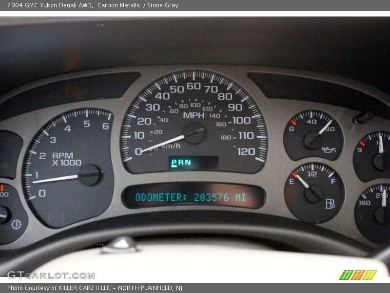 Carbon Metallic / Stone Gray 2004 GMC Yukon Denali AWD