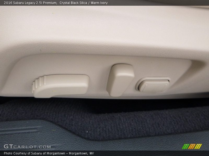 Crystal Black Silica / Warm Ivory 2016 Subaru Legacy 2.5i Premium