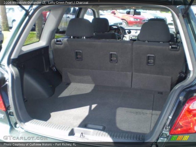 Lofty Green Pearl / Charcoal 2006 Mitsubishi Outlander LS