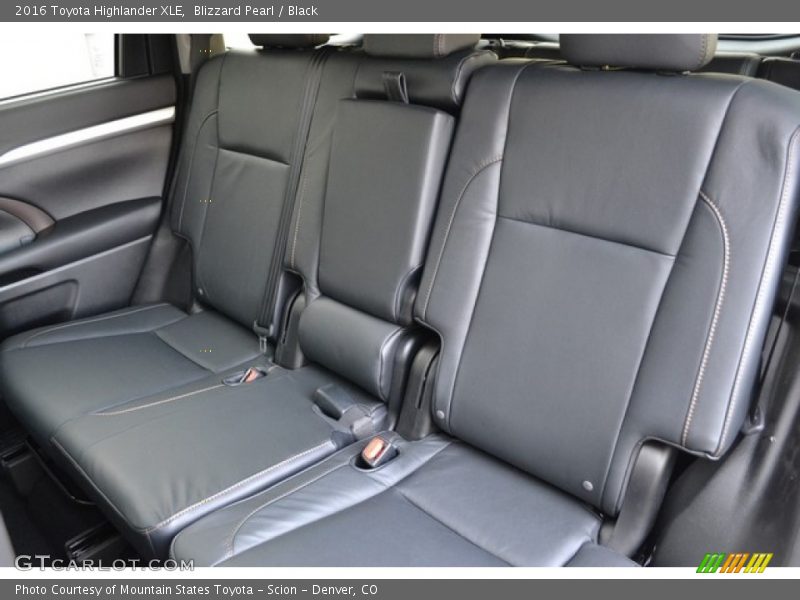 Blizzard Pearl / Black 2016 Toyota Highlander XLE