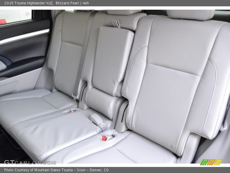 Blizzard Pearl / Ash 2016 Toyota Highlander XLE