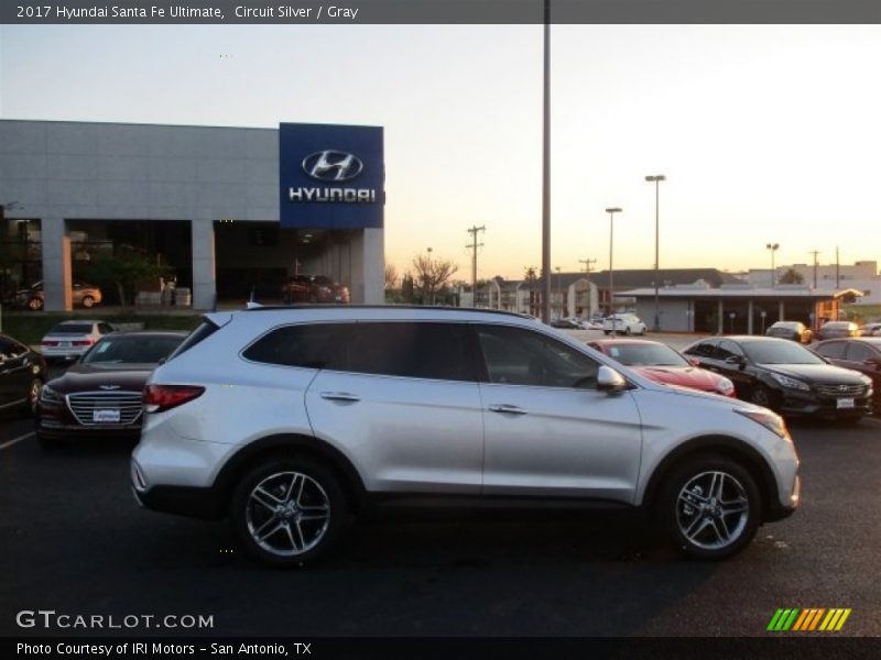 Circuit Silver / Gray 2017 Hyundai Santa Fe Ultimate
