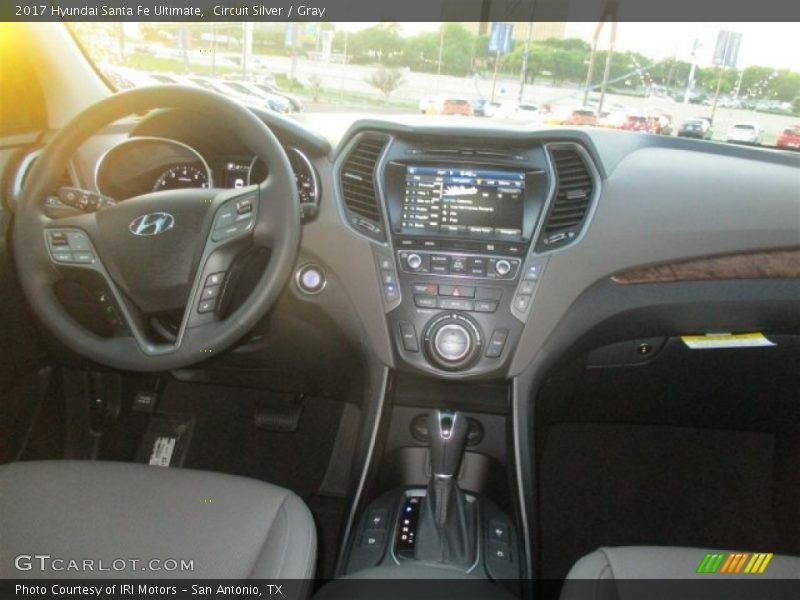 Circuit Silver / Gray 2017 Hyundai Santa Fe Ultimate