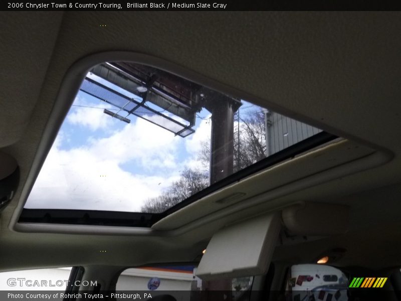 Brilliant Black / Medium Slate Gray 2006 Chrysler Town & Country Touring