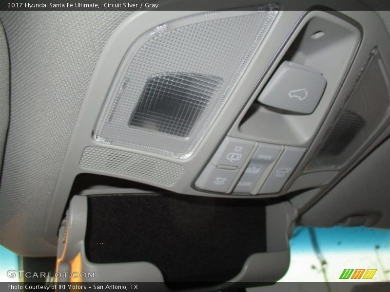 Circuit Silver / Gray 2017 Hyundai Santa Fe Ultimate