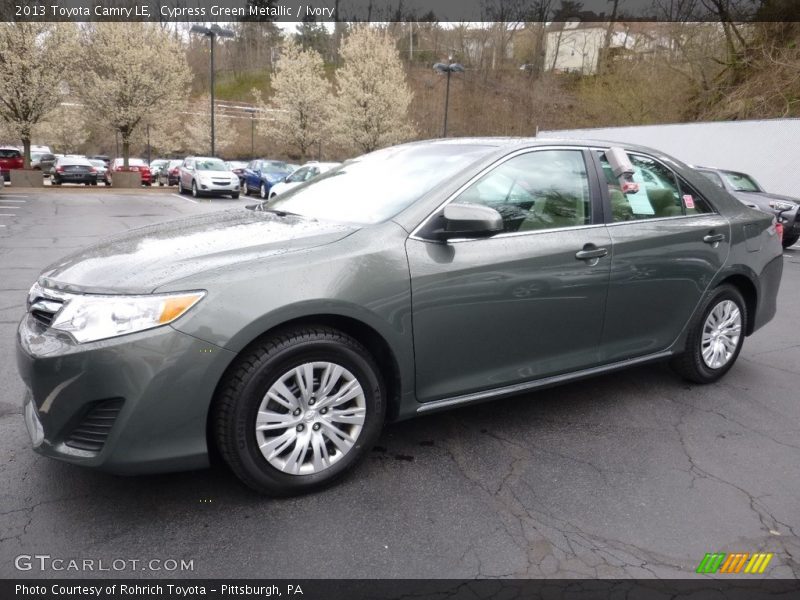 Cypress Green Metallic / Ivory 2013 Toyota Camry LE